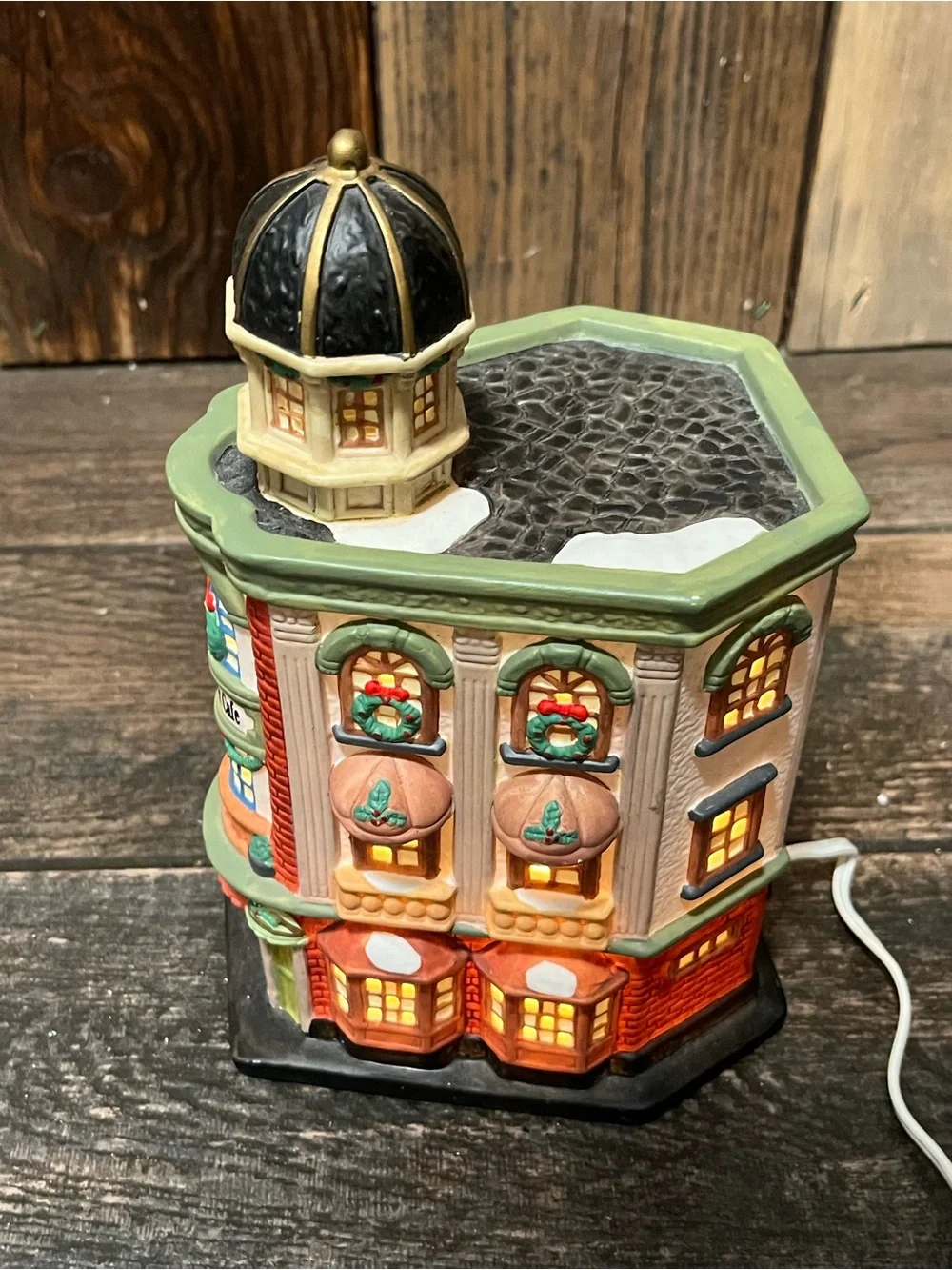 Heartland Valley Village Christmas house